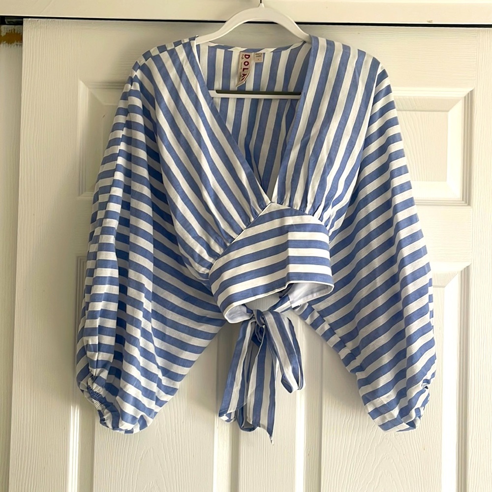 Balloon sleeve top!